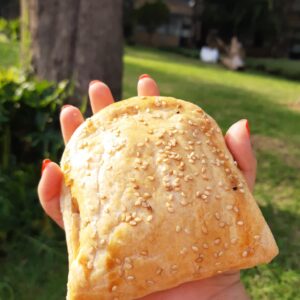 Paste Salado (Empanada de Hojaldre)